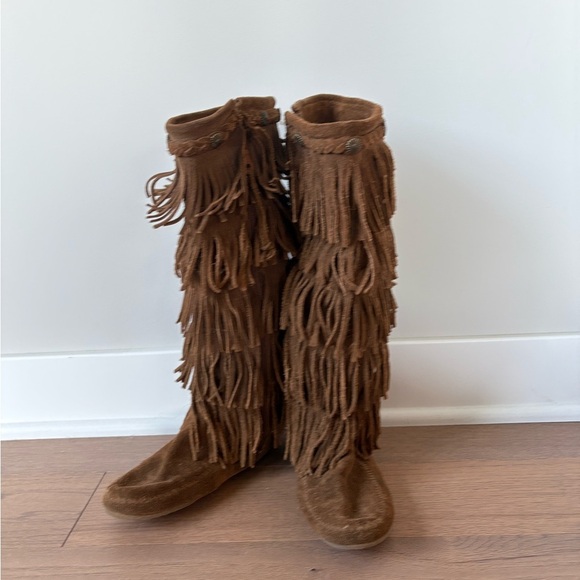 MINNETONKA 5 Layer Fringe Boots Size 7 BROWN - Picture 5 of 10